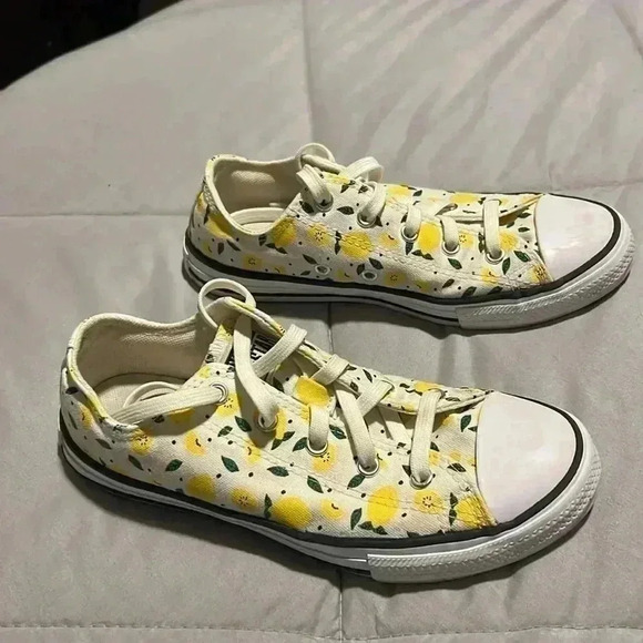 Converse sneakers - Picture 3 of 6